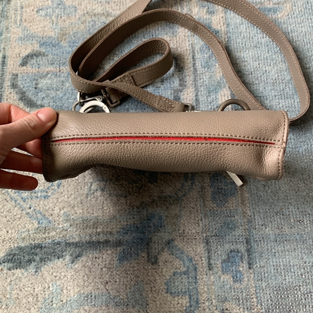 GIFT WORTHY! Hammitt Tony crossbody bag in Quicksand - Picture 7 of 9